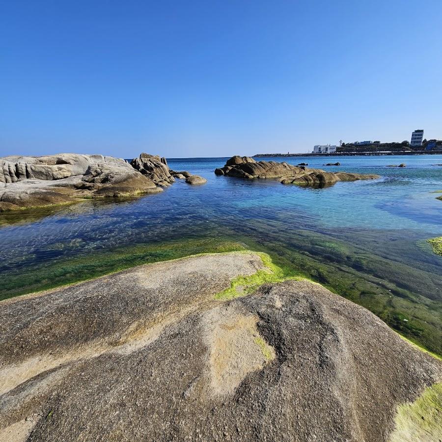 Ayajin Beach