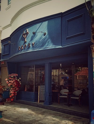 Tipsy Wine Bar