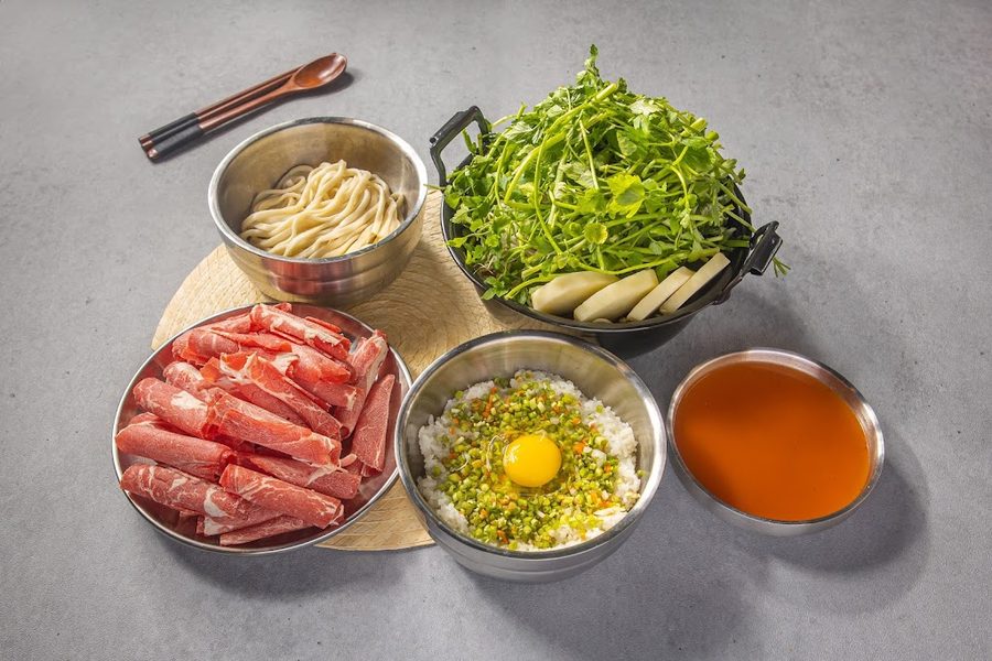 Deungchon Shabu Kalguksu Sinsa Garosu-gil Branch