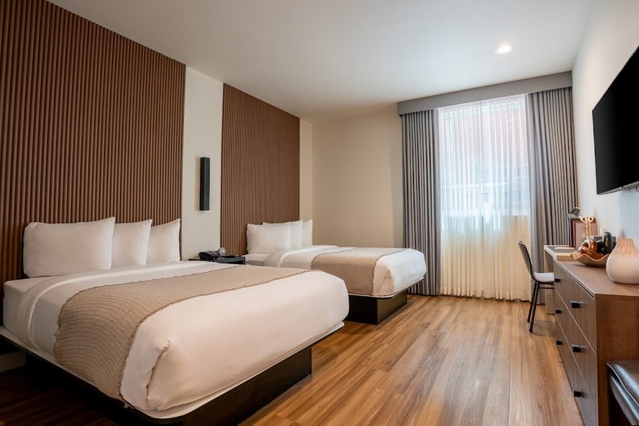 Kins Hotel