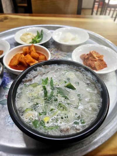 Eosijang Someori Gomtang