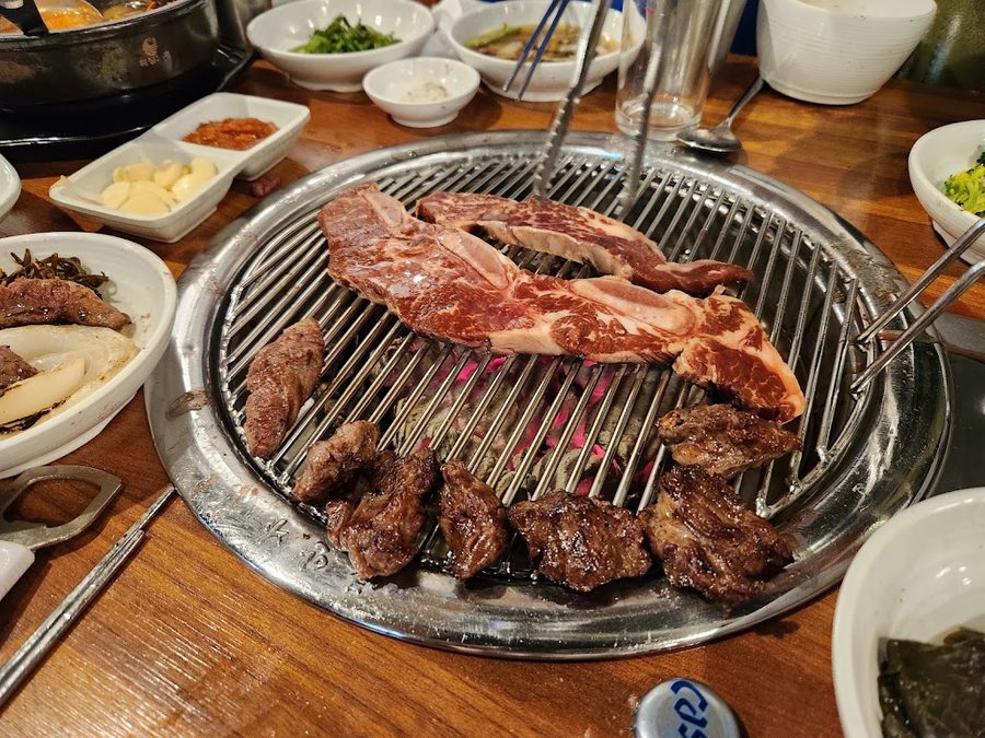 Ildeung Dwaeji Sutbul Galbi