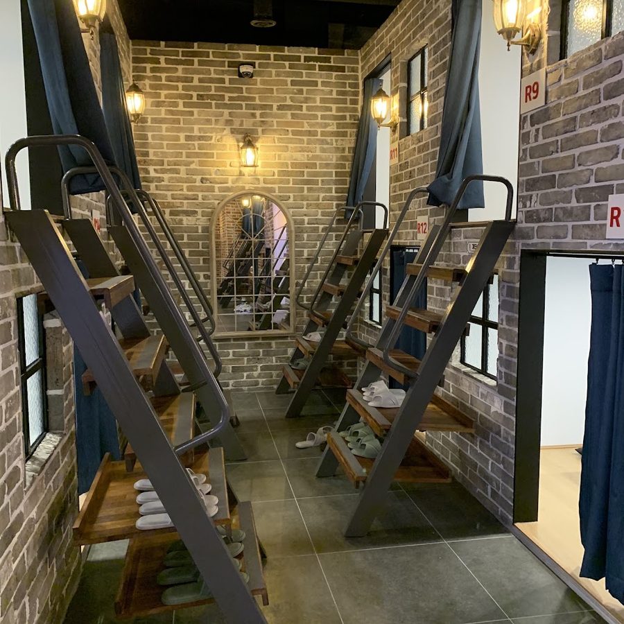 Board Game Cafe Holmes & Lupin Dongseongno 1st Branch