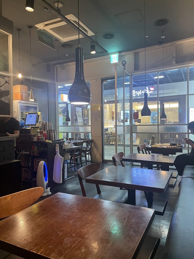 The Simple Table Mecenatpolis Branch