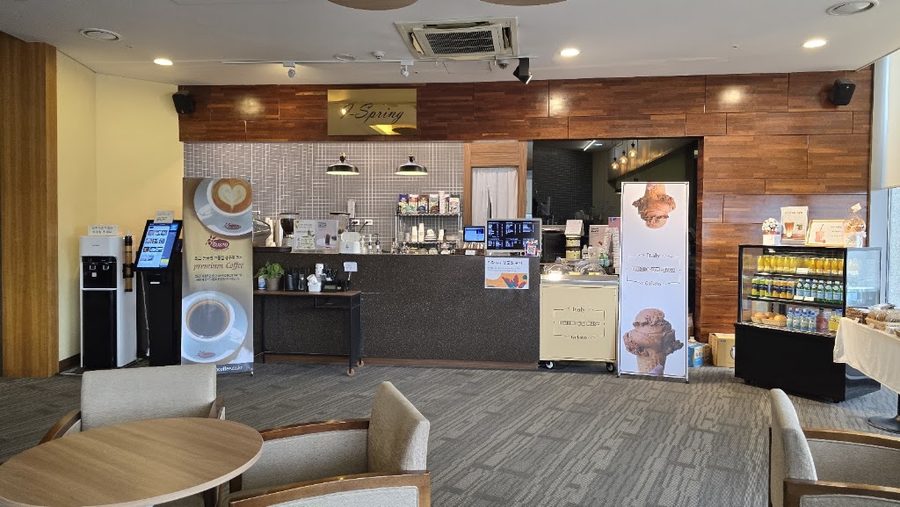 Cafe Spring