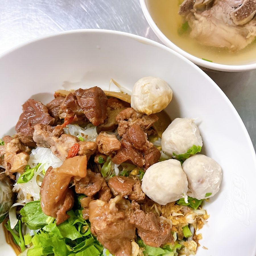 Aunt Hor's braised pork noodle restaurant