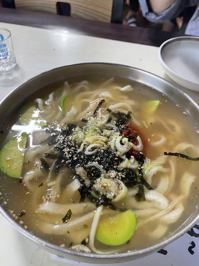 Daegongwon Kalguksu & Sujebi