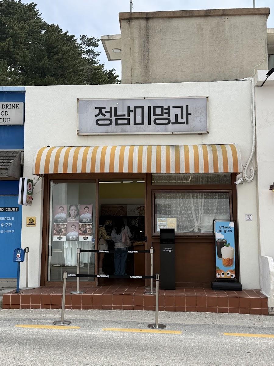 Jeongnam Mi Myeonggwa Gangneung Main Branch