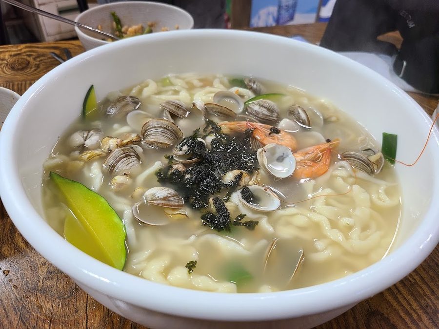 군산소문난해물칼국수