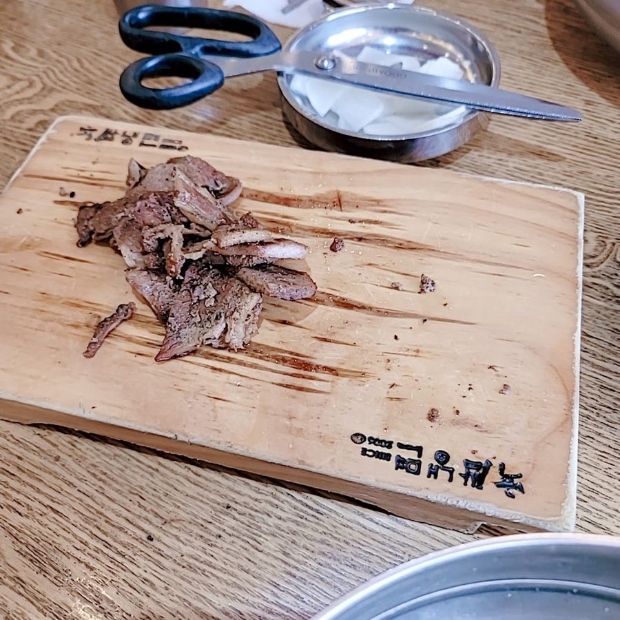 Yukssam Naengmyeon Nakseongdae Branch