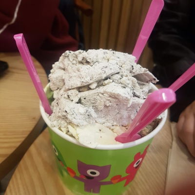 Baskin Robbins Mia Station