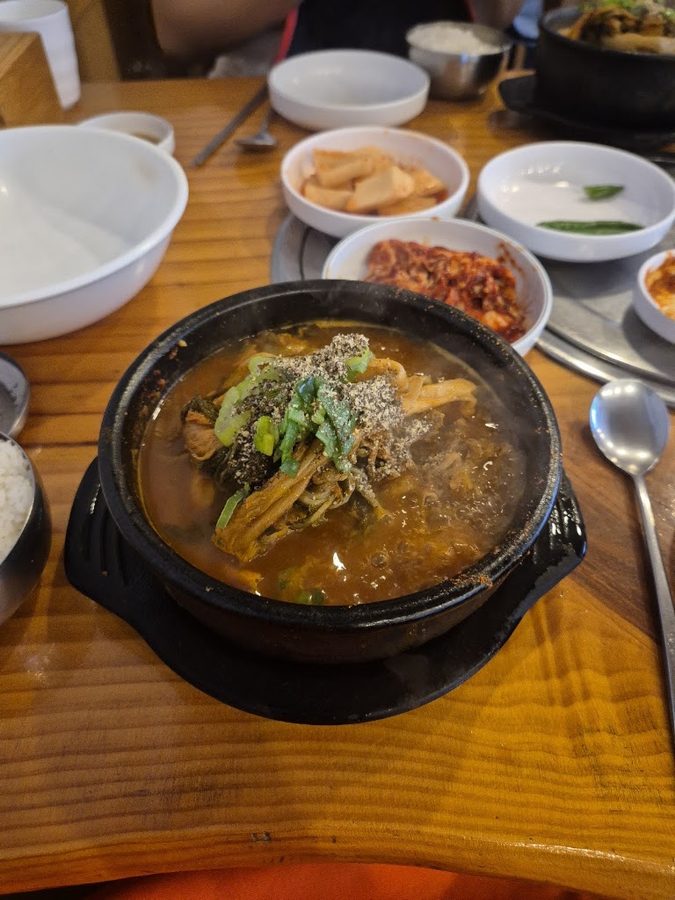 Eomeoni Gamjatang Junggok Main Branch
