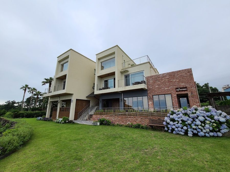 Jeju GoldOne Hotel & Suites - 5 Star Award Winning Boutique Hotel