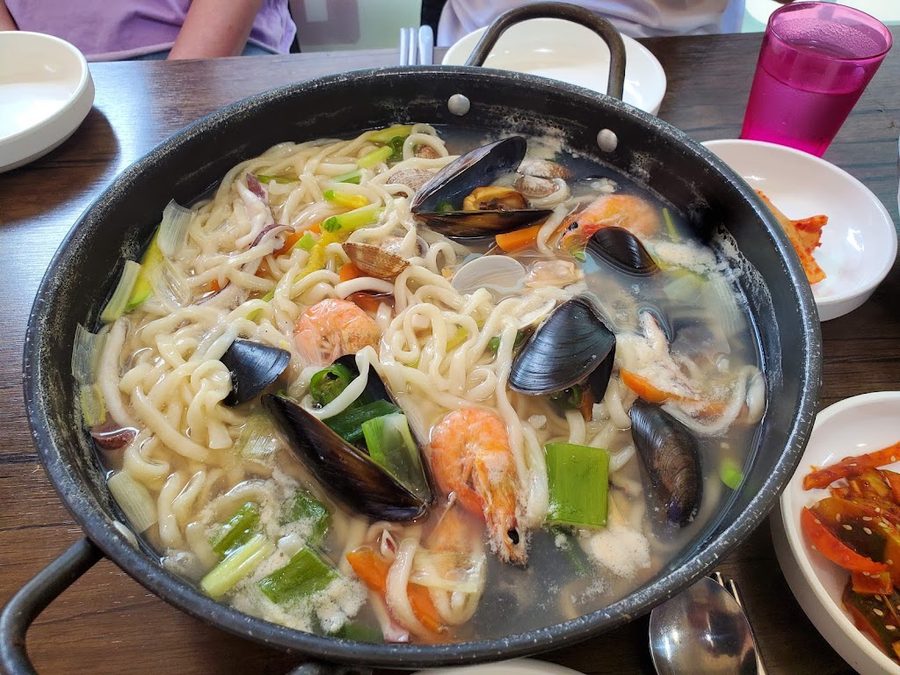 강지네해물칼국수