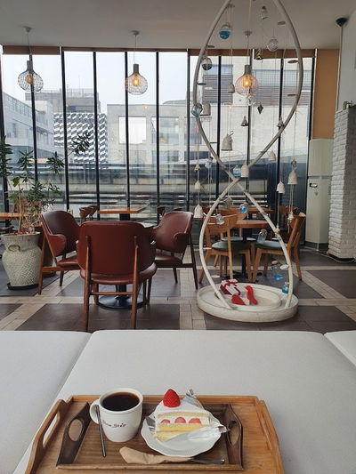 Dessert Cafe slow step