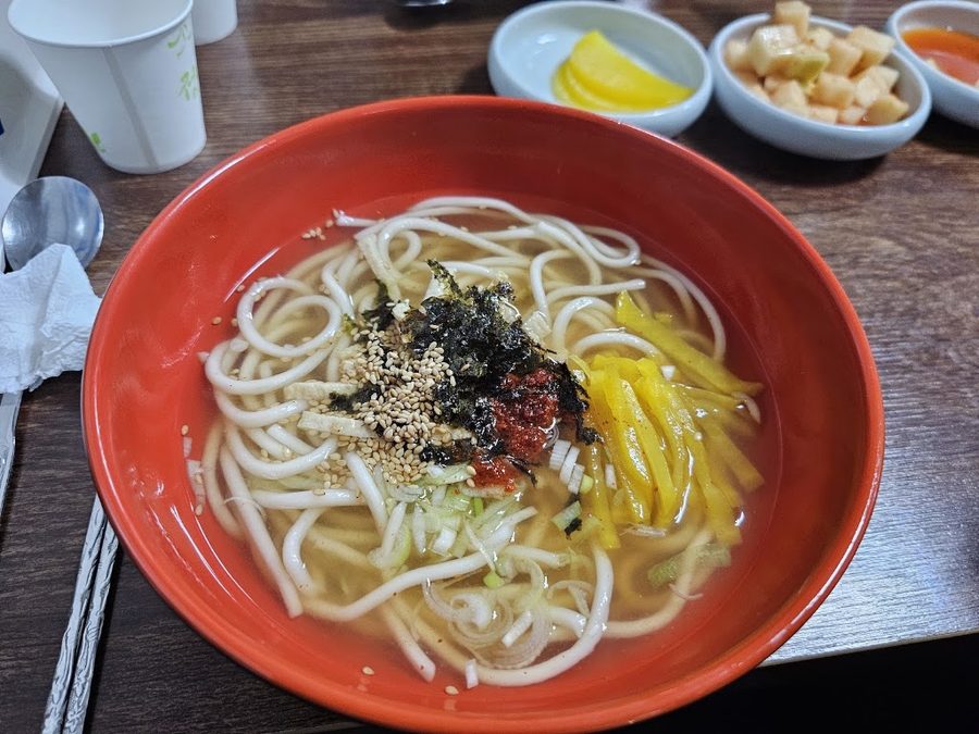 ウジャ専門店