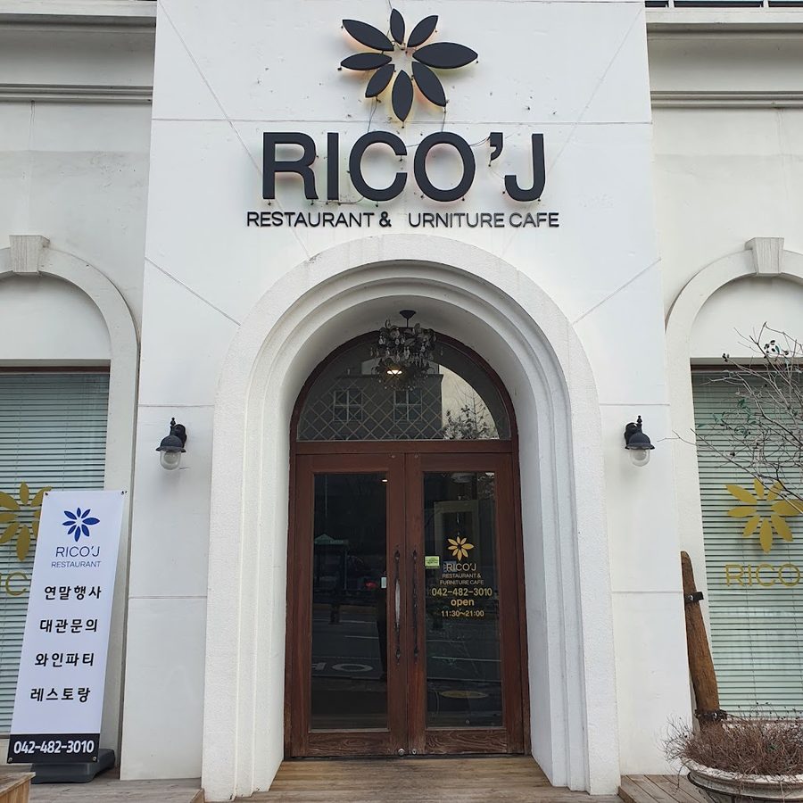 Rico J Restaurant