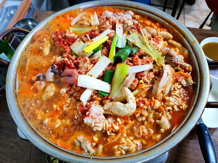 Yeonji Eolkeunhan Dongtaeguk