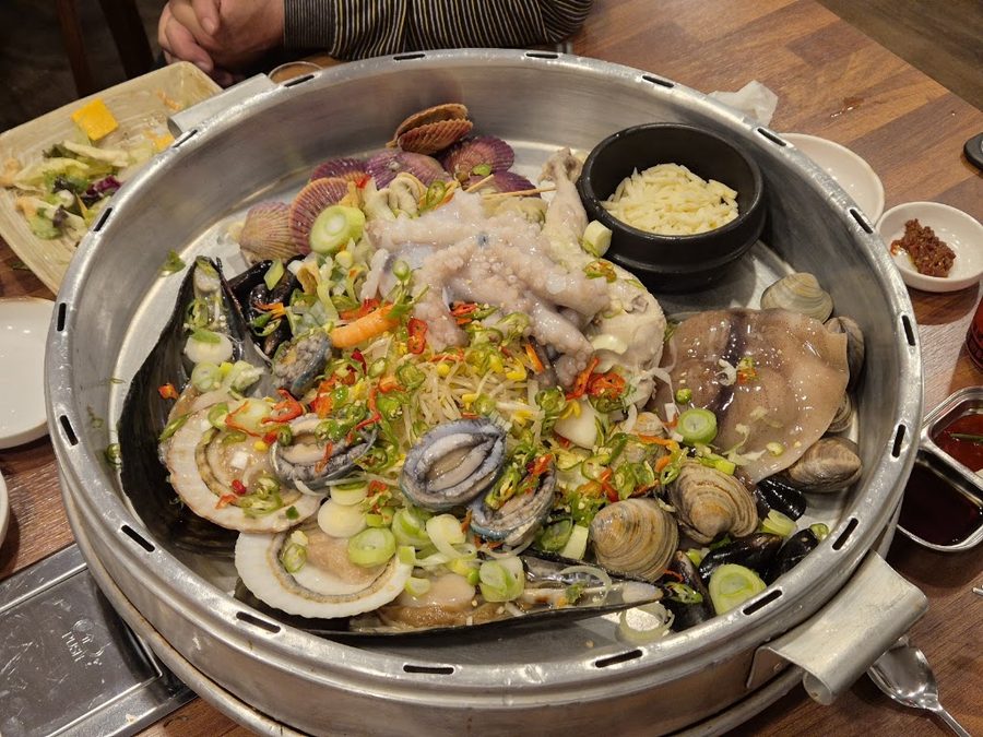 홍이네대왕조개전골 본점
