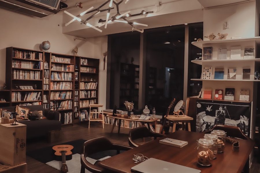 貳叄書房 jisaam books