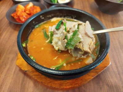 Eomma-ui Dwaejigukbap
