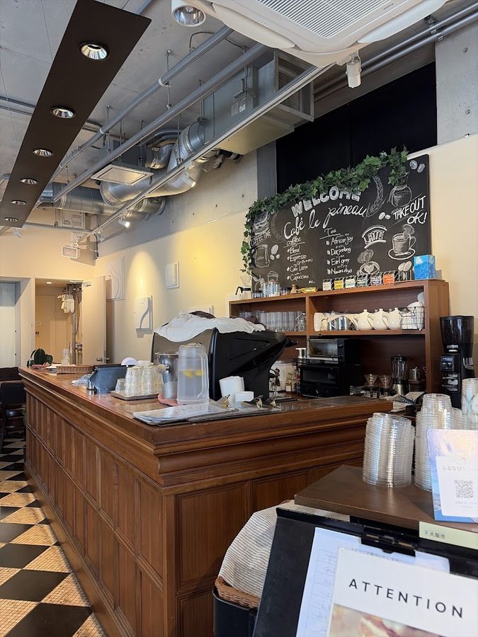 CAFE LE PINEAU