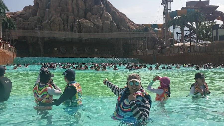 Gimhae Lotte Water Park