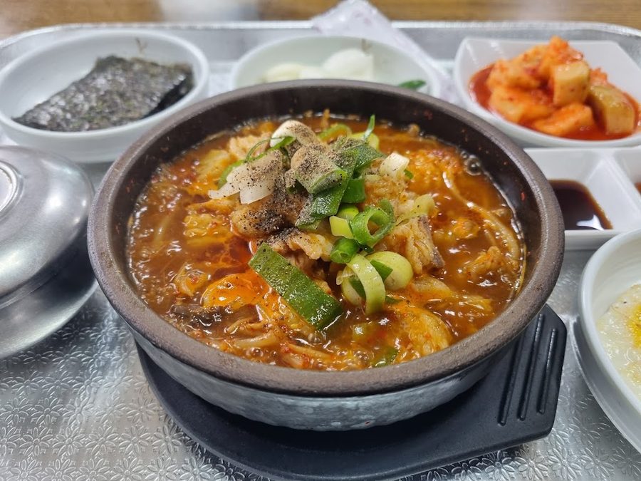Busan Halmae Seonji Guk