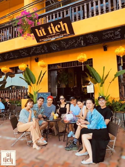 Út Tịch café