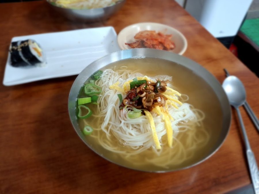 Gongneungdong Wonjo Myeolchi Guksu Suyu Branch
