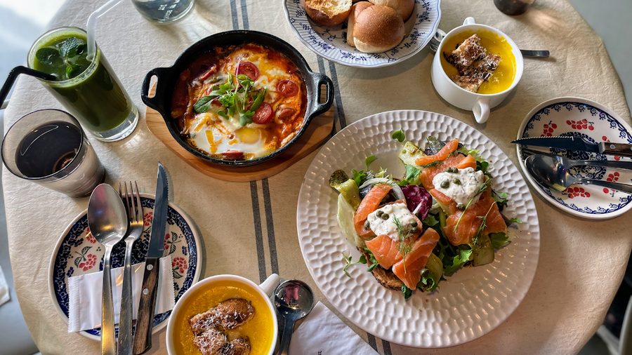 Moonlight Brunch Cafe