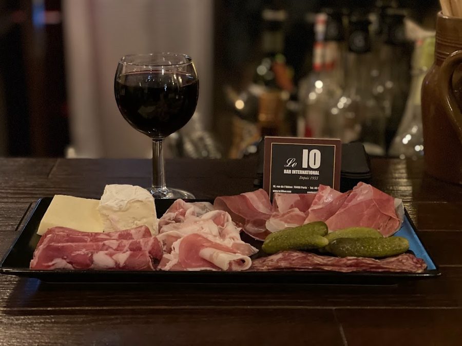Le 10 Bar International