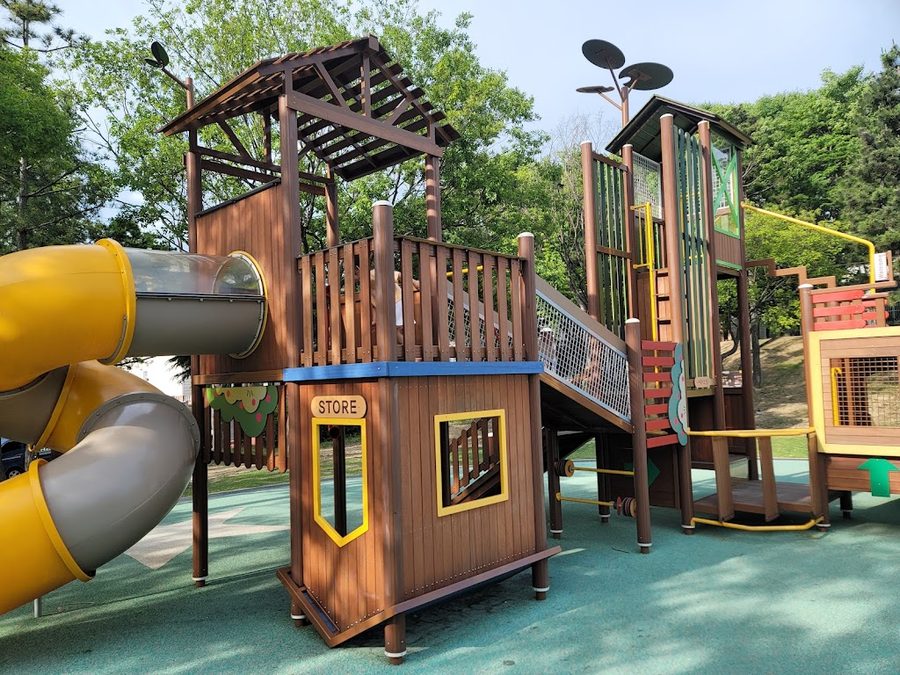 Hwabong Park