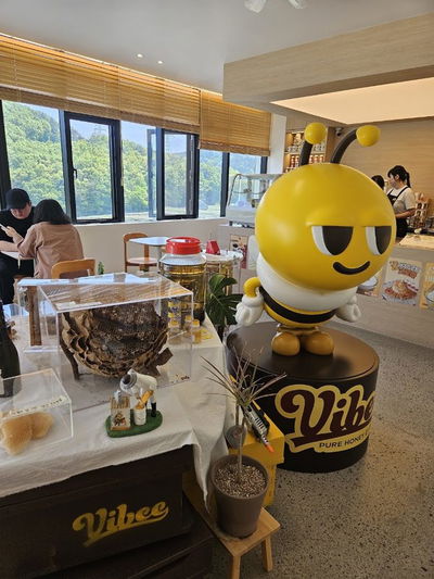 Bibi Cafe & Honey Shop