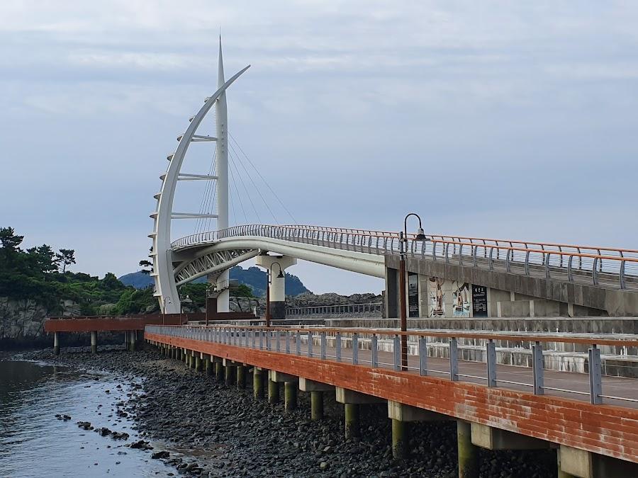 Saeyeongyo Bridge