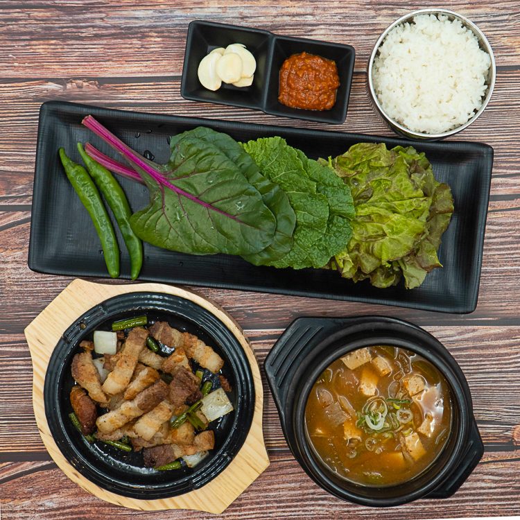 2F Meat Restaurant Gangnam-gu Office Station Branch