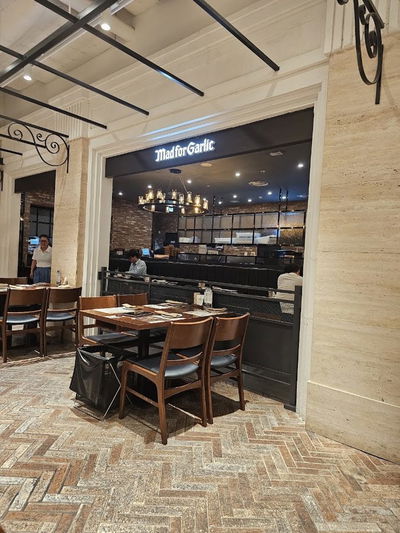 Mad for Garlic Daejeon Shinsegae Art & Science Branch