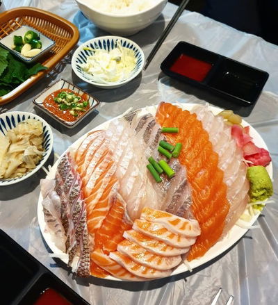 下端生魚片店