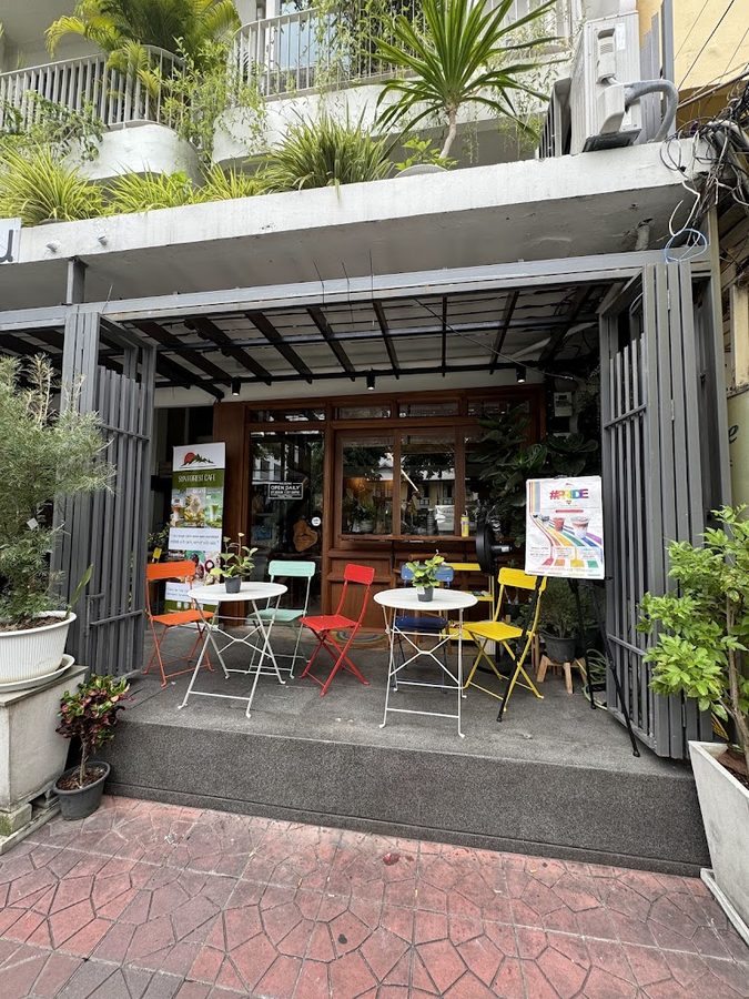 Sun Forest Cafe (Phraathit Branch)