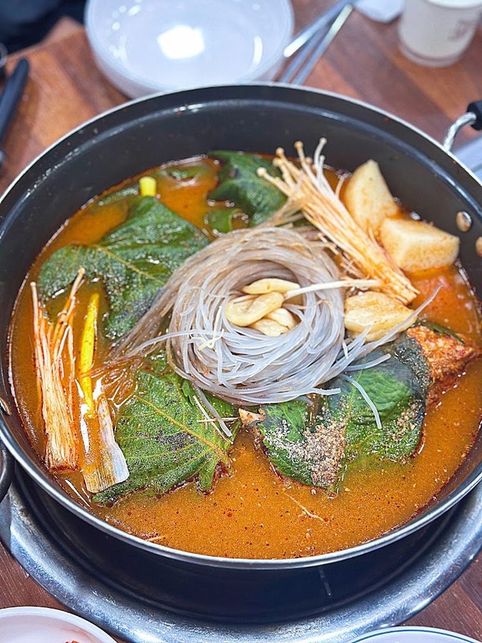 Wondang Gamja-tang (Pork Back-bone Stew)