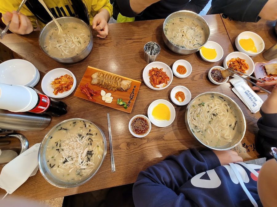 Hyeonpung Dak Kalguksu Busan Hwamyeong Branch
