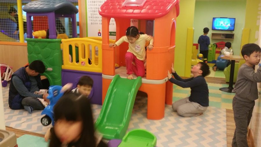 I Jump Kids Cafe Gunja