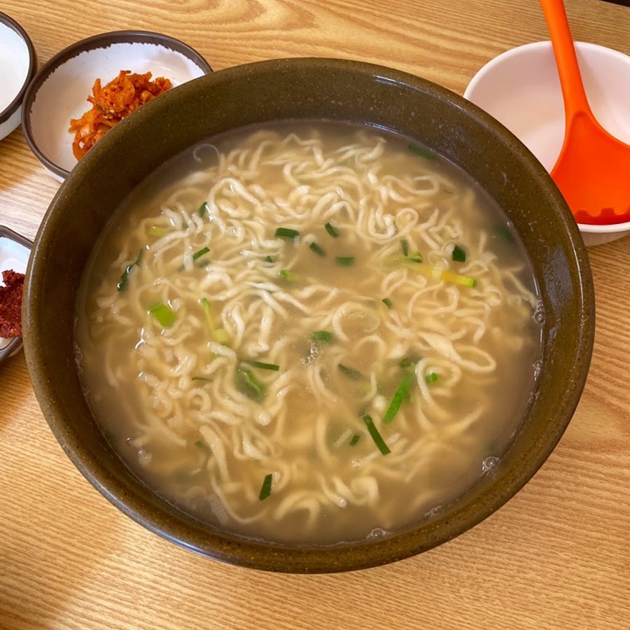 Matjoeun Son Kalguksu