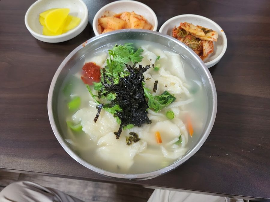 손으로칼국수
