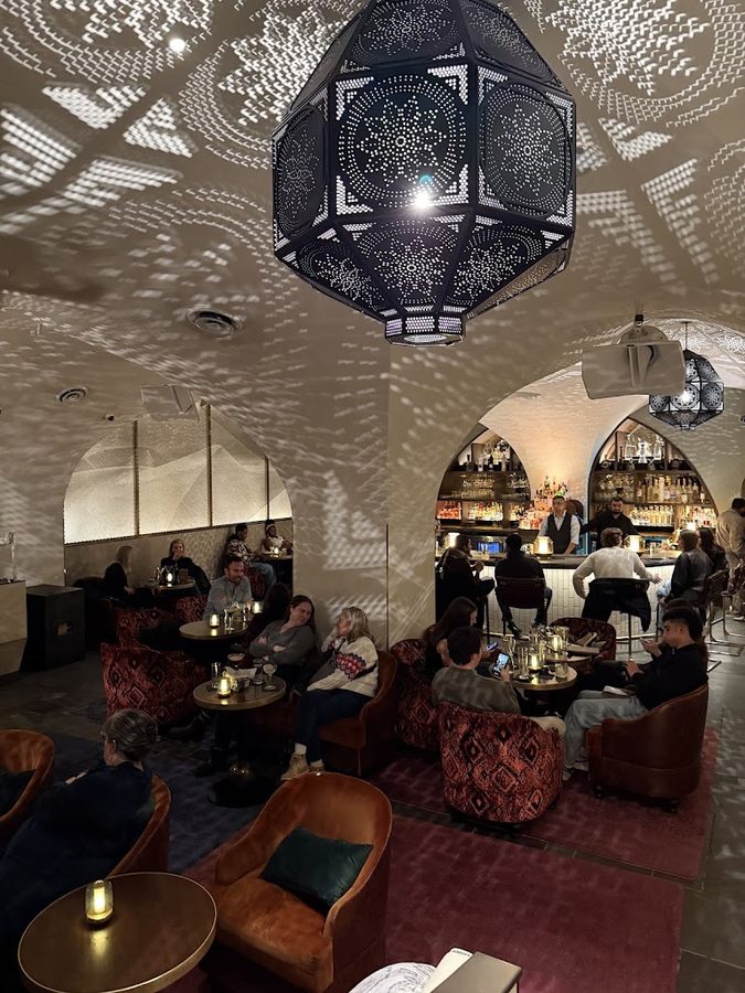 Célon Bar & Lounge