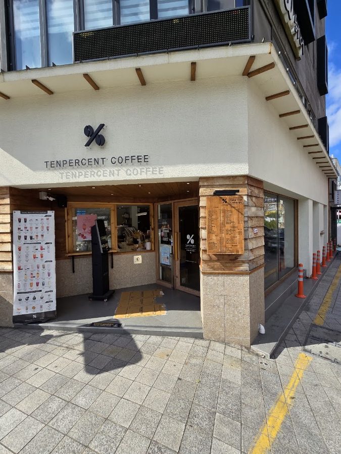 Ten Percent Coffee Suyeong Hyundai Branch