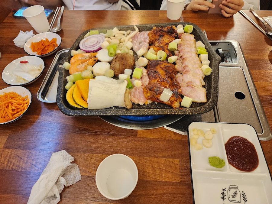 Samcheongdong Jukkumi Kalguksu