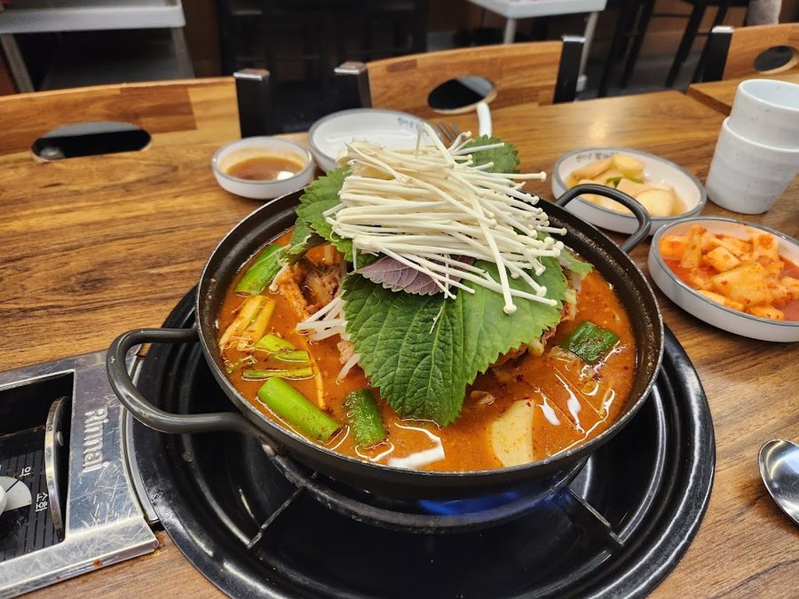 Sinsagol Gamjatang Seohyeon Branch