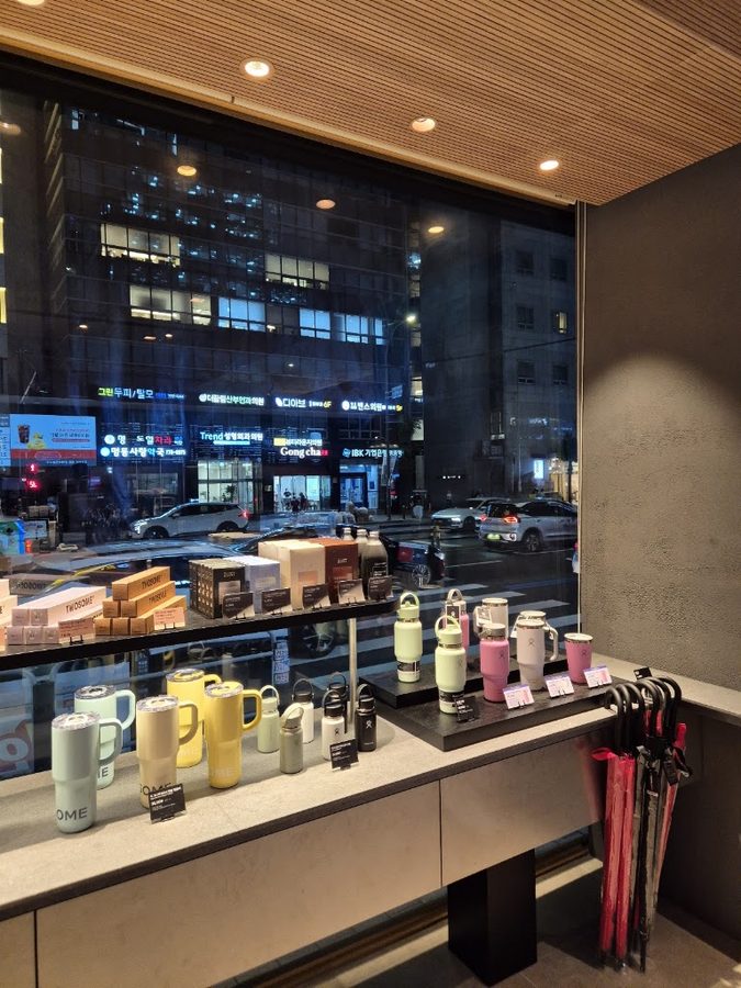 Twosome Place Myeongdong Station Branch