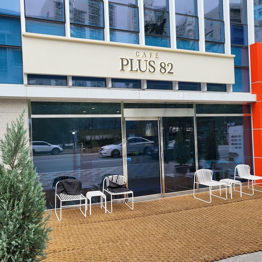 Plus 82 Cafe Seongdong-gu Branch